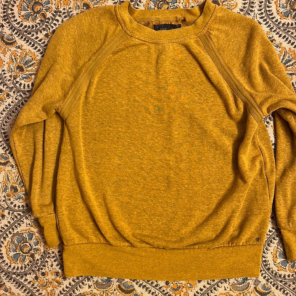 Prana Sweatshirt size Sm- beautiful autumn burnt yellow.